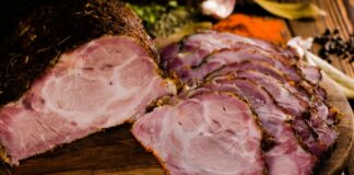 Вкусное новогоднее блюдо из свинины – буженина по-венгерски - today.ua