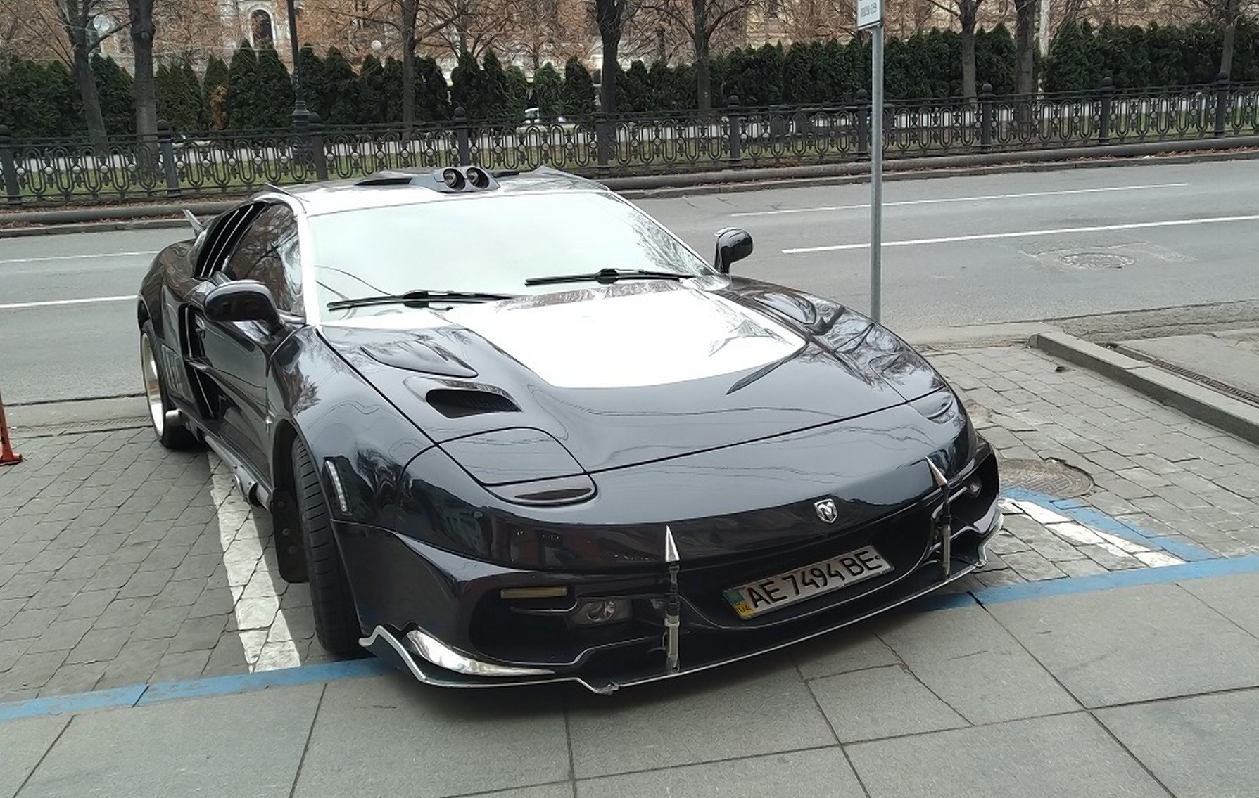 В Днепре заметили спорткар с двумя моторами - today.ua