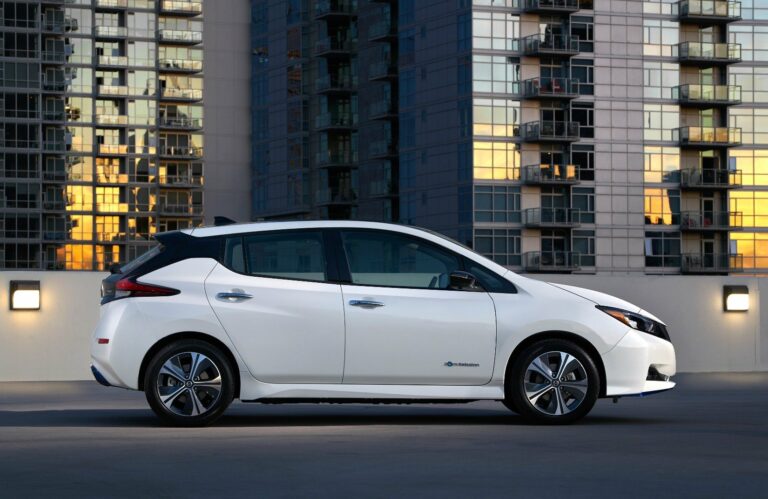 Електромобіль Nissan Leaf почав “розвалюватися“ після 100 тисяч км пробігу - today.ua