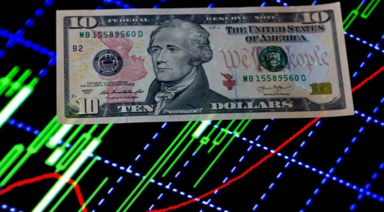 Курс доллара: как изменится стоимость валют до Старого Нового года - today.ua
