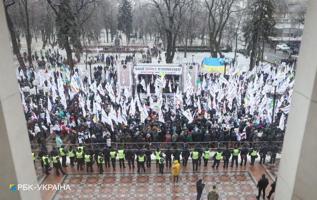 У Києві підприємці протестують проти жорсткого карантину: правоохоронців перевели на посилений режим роботи