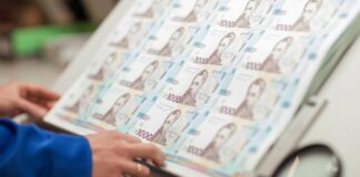 Доллар и евро в Украине подешевели: в НБУ не хотят печатать гривню  - today.ua