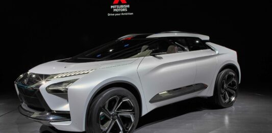 Mitsubishi готовится к серийному выпуску электрического кроссовера e-Evolution - today.ua