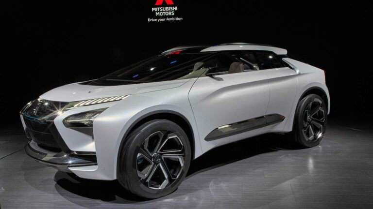 Mitsubishi готовится к серийному выпуску электрического кроссовера e-Evolution - today.ua