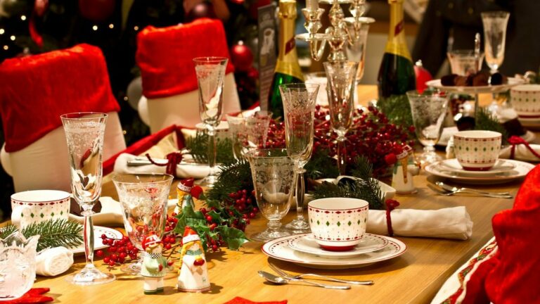 Рестораны и кафе озвучили график работы в карантинную новогоднюю ночь        - today.ua