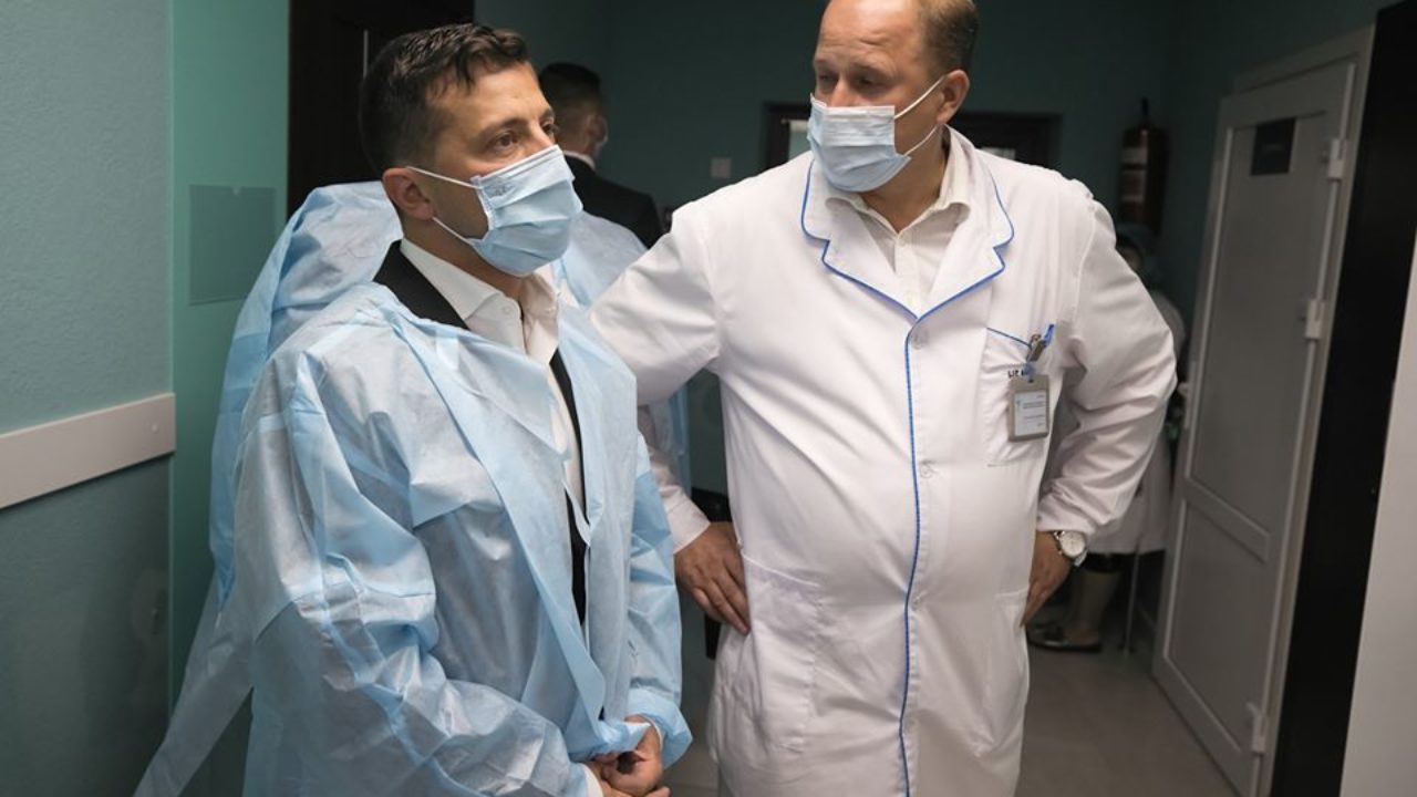 Зеленский призвал готовиться к массовой вакцинации от коронавируса