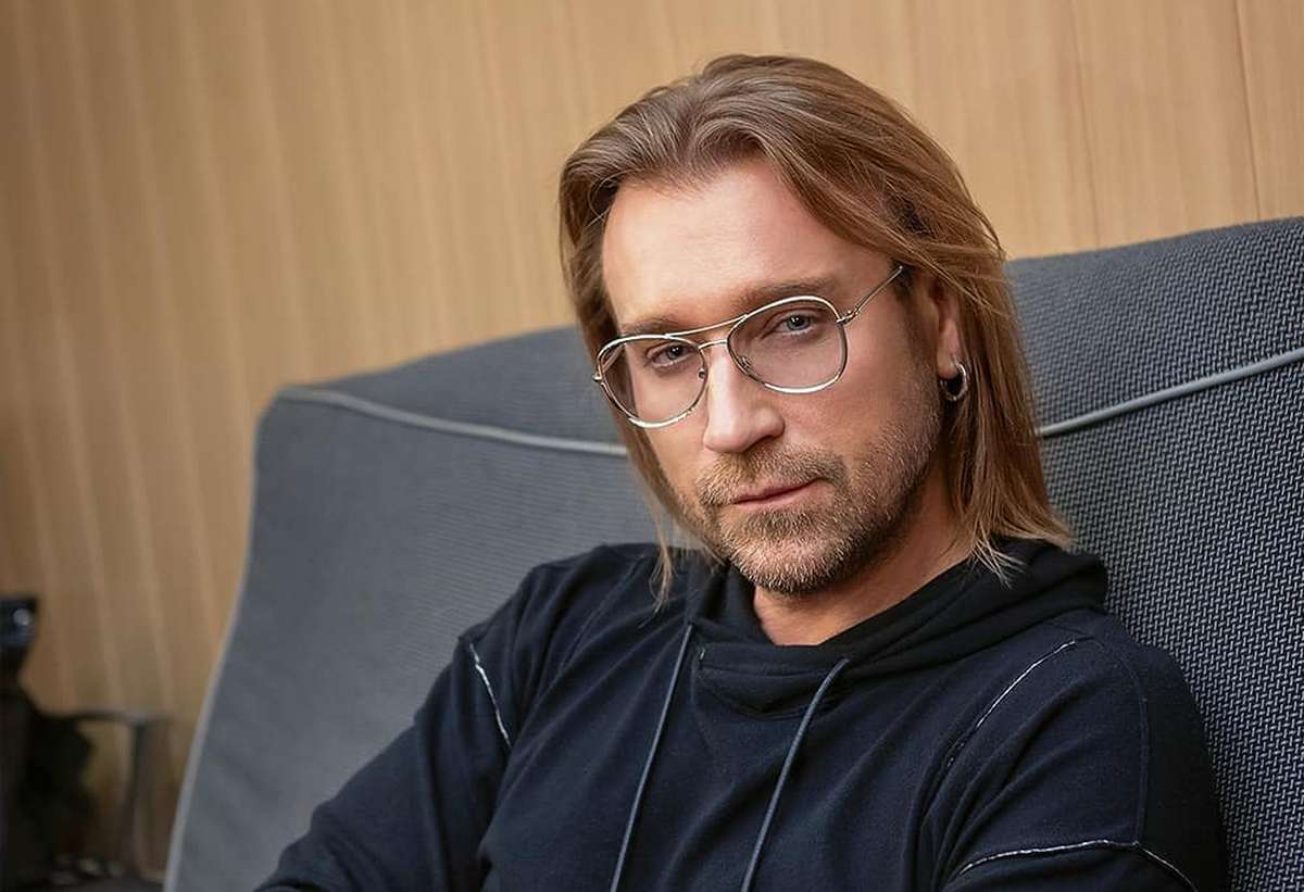 "Бросил своих волчиц": известная шоувумен раскритиковала решение Олега Винника уехать из Украины