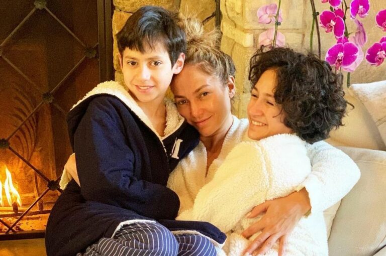 Дочь Дженнифер Лопес растет копией мамы - фото Эммы и Джей Ло в одном возрасте - today.ua