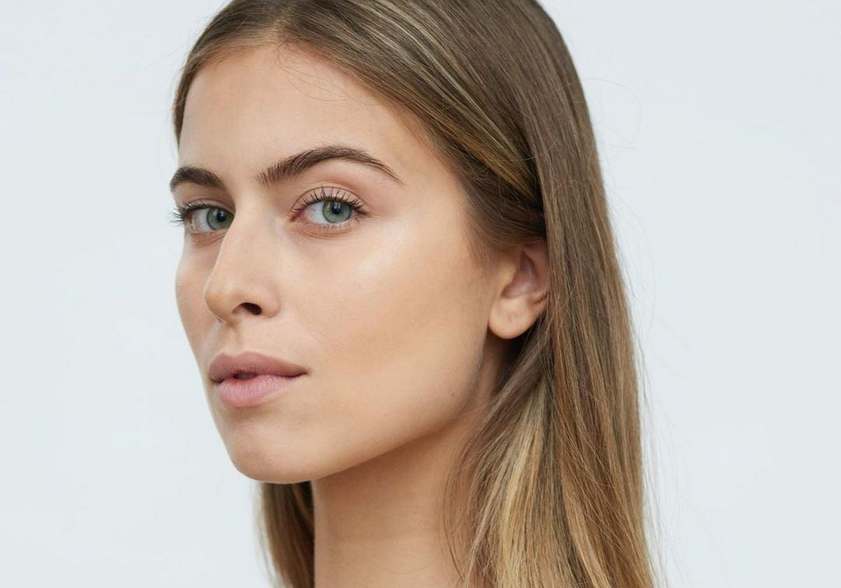 Онука Софії Ротару у «хижій» сукні показала рідкісні фото з нареченим