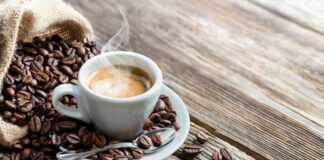 Кофе вымывает кальций из организма: сколько напитка безопасно выпивать в сутки - today.ua