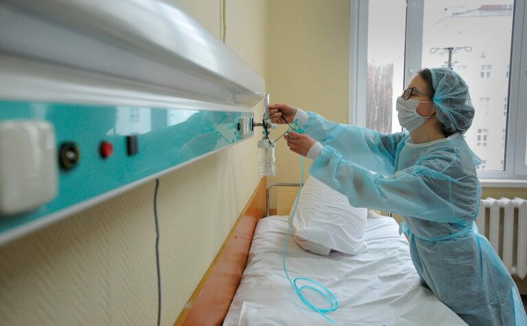 У перший день 2021 року в Україні зафіксовано понад 5000 хворих коронавірусом - today.ua