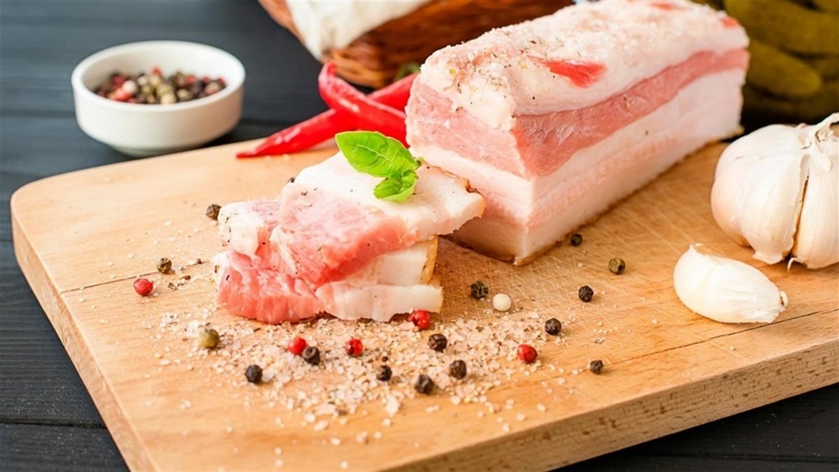 В Україні подорожчали м'ясо та сало: які ціни на продукти у середині вересня