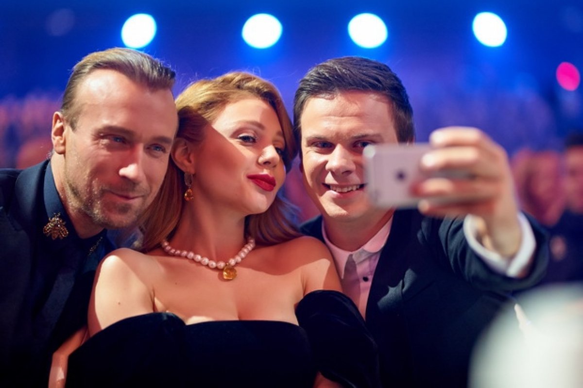 «Тіночка, Винник не вільний»: фанати захищають Олега Винника від чар рокової судді «Голос країни» - today.ua