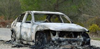 Во Франции в новогоднюю ночь сожгли 861 автомобиль - today.ua