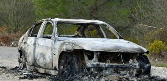 У Франції в новорічну ніч спалили 861 автомобіль - today.ua