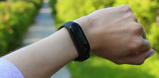 Фітнес-браслет Xiaomi Mi Band 5 отримав конкурента від OnePlus - today.ua