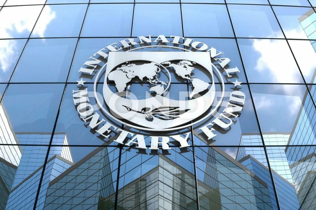 Через невиконання умов МВФ Україні можуть не дати грошей на пенсії та зарплати бюджетникам