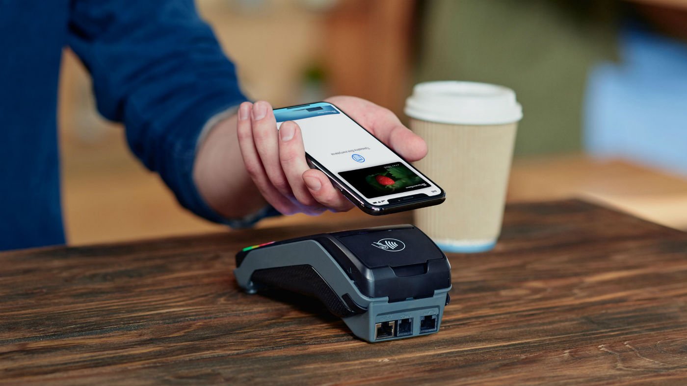 ПриватБанк дарит смартфоны за денежные переводы: как принять участие в акции