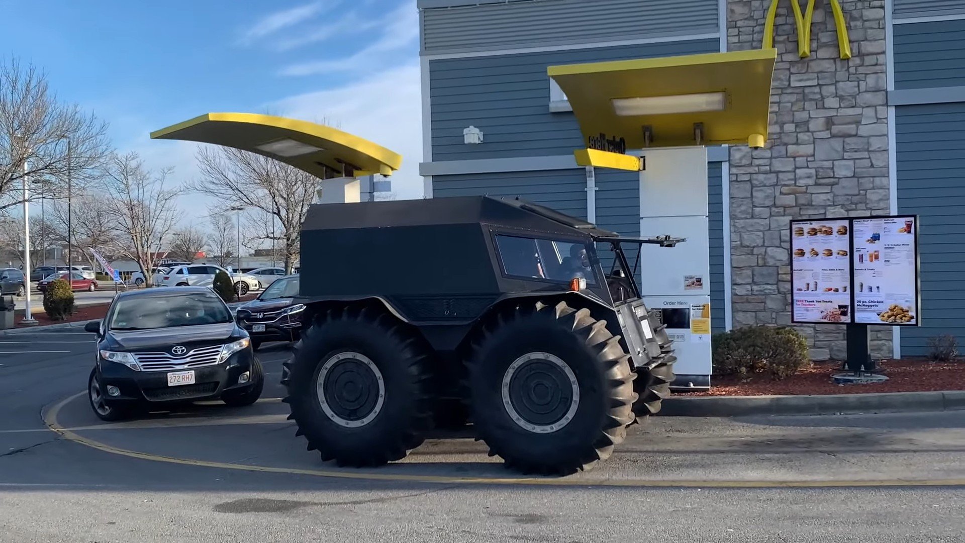 Украинский вездеход Sherp протестировали на дорогах США (видео) - today.ua