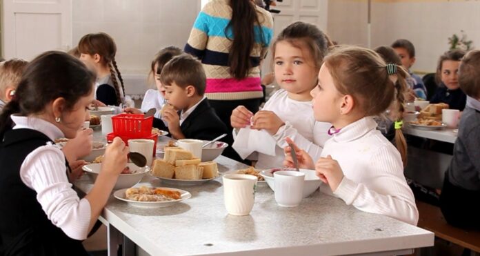 В українських школах з нового року ввели нові правила відвідування і ряд обмежень - today.ua