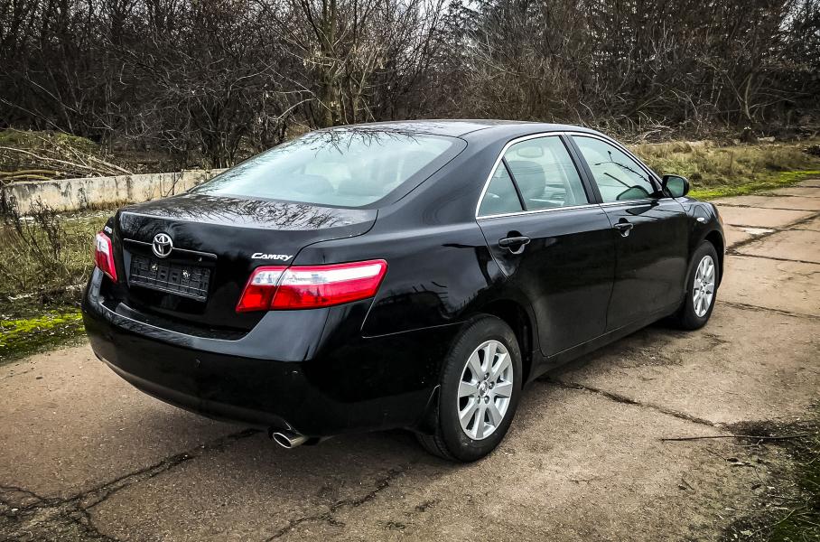 Капсула времени: В Сети показали новую Toyota Camry 40 - today.ua