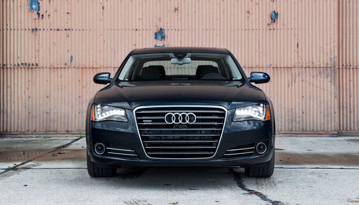 Податок на авто: хто підпадає під оплату в 2021 році