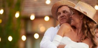 Катя Осадчая и Юрий Горбунов 4 года вместе: звездные супруги отметили льняную свадьбу - today.ua