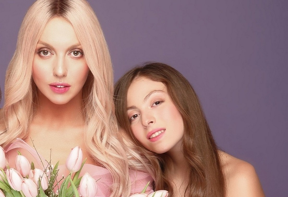 Оля Полякова показалася з дочкою в однакових купальниках - today.ua