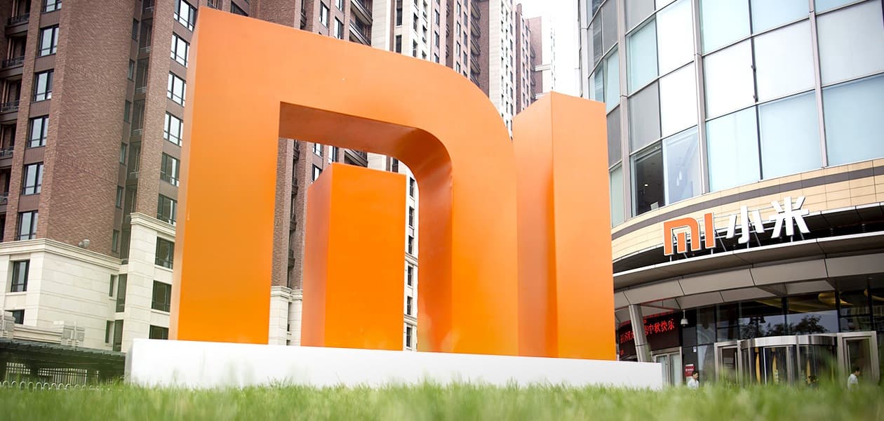 Xiaomi представила новый смартфон: никакого разъема и кнопок - today.ua
