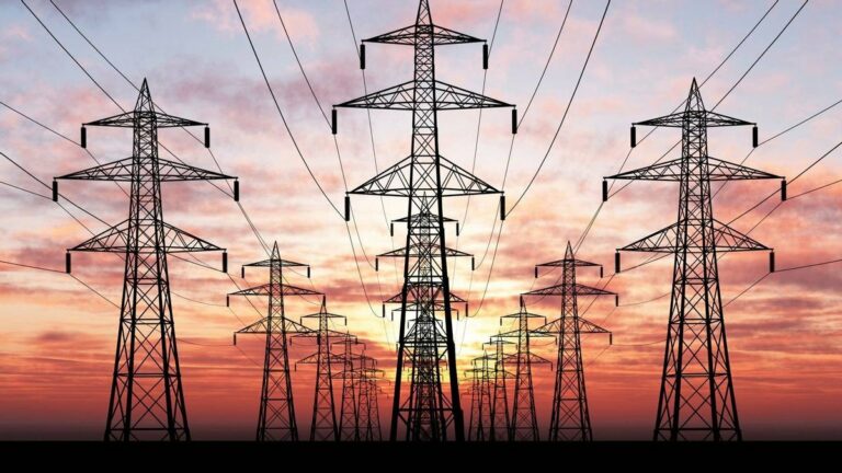 В Україні підвищать тариф на передачу електроенергії: підприємствам загрожує масове банкрутство - today.ua