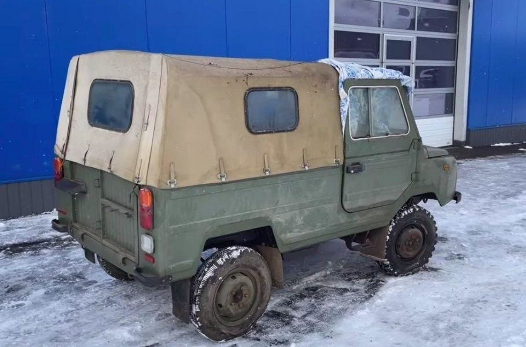 «Капсула времени»: В Сети показали почти новый ЛуАЗ - today.ua