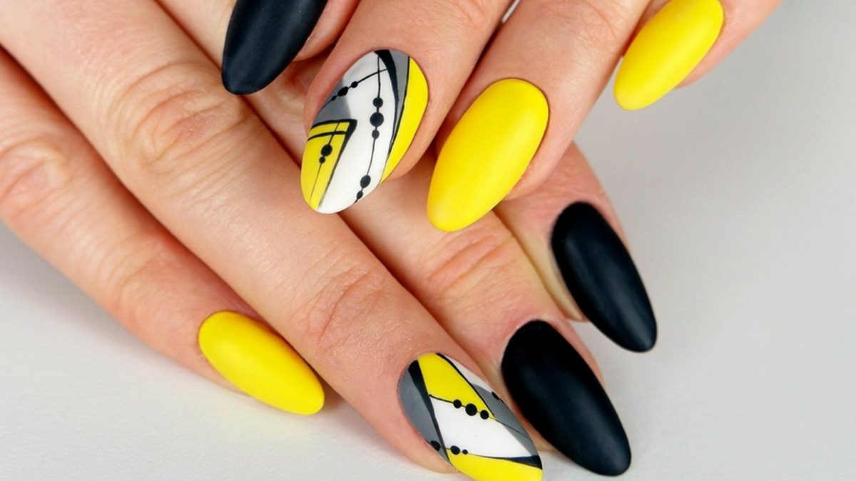 Главные тренды весеннего маникюра 2021: какие цвета сочетать в новом сезоне - today.ua