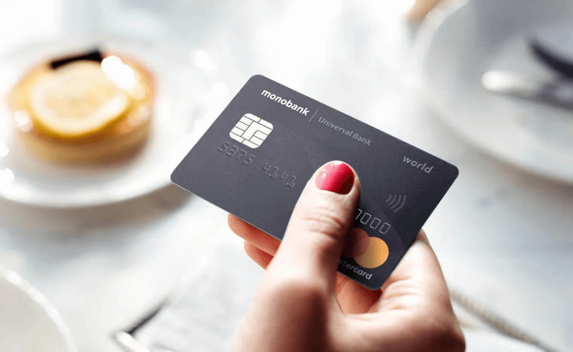 Monobank первым в Украине запустил международную доставку банковских карт в 180 стран