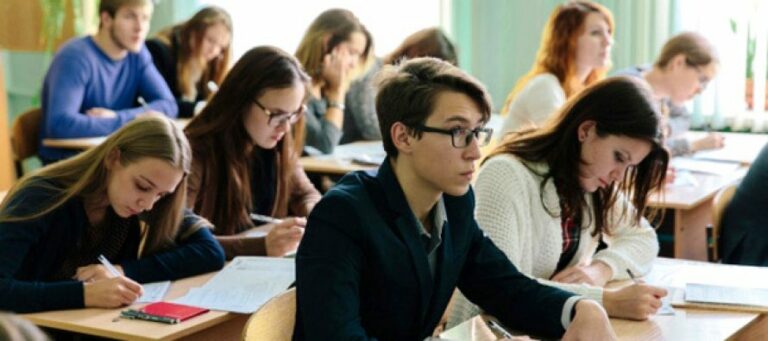 Старша школа в Україні стане трирічною: що зміниться для учнів 10-11 класів - today.ua