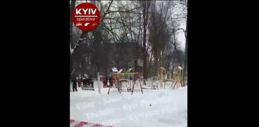 Взрыв на детской площадке в Киеве: полиция сообщает об одном погибшем - today.ua