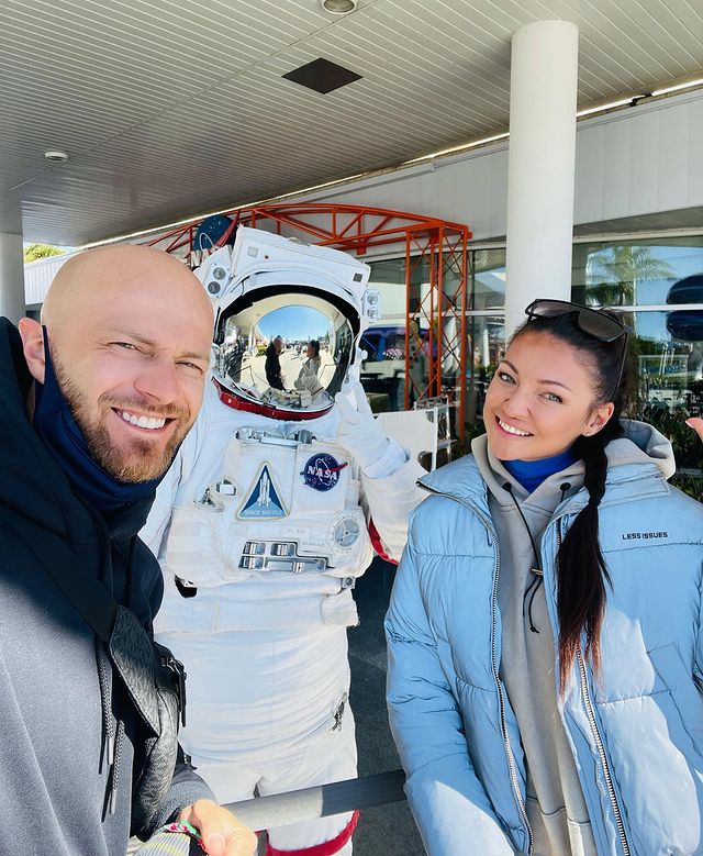 Влад Яма с женой и сыном побывали на космической станции NASA 