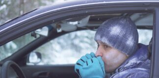 Як взимку не замерзнути у власному автомобілі - today.ua