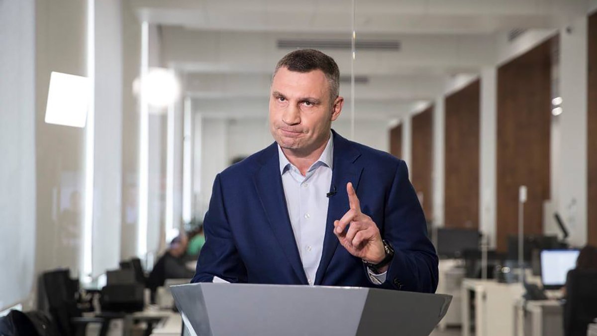 Киев переходит в режим усиленного карантина и закрывает школы