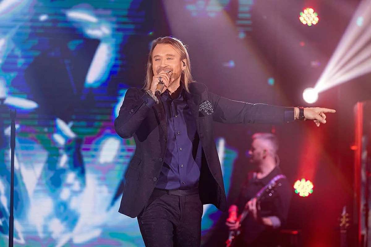 Олег Винник зібрав повний зал глядачів без масок на концерті в Броварах - today.ua