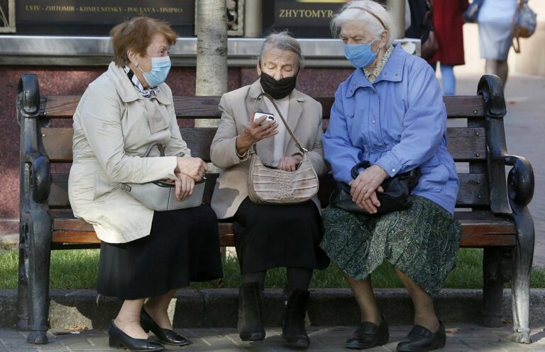 В Украине повысят пенсии работающим пенсионерам с 1 апреля - today.ua