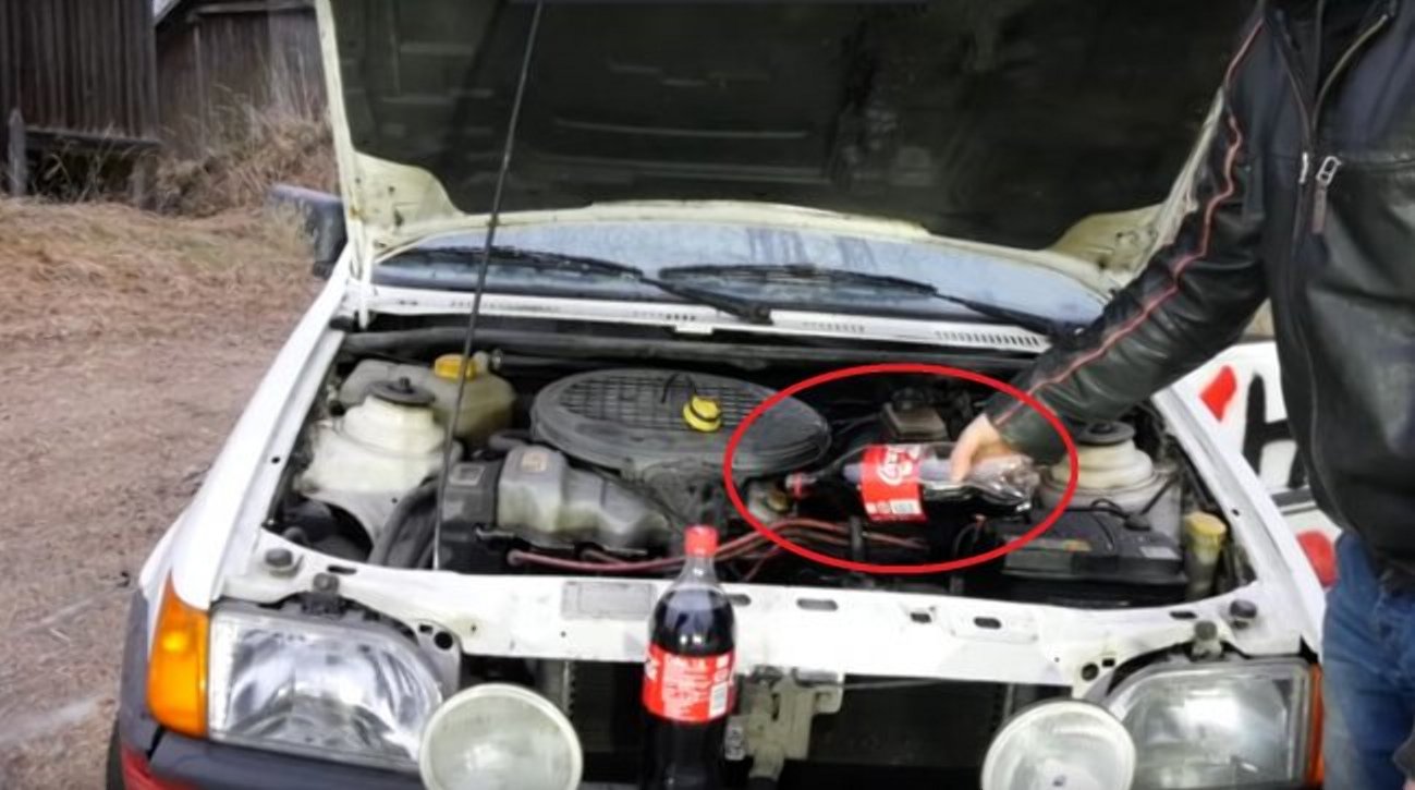 Блогеры показали, что будет, если вместо масла в мотор залить «Колу» - today.ua