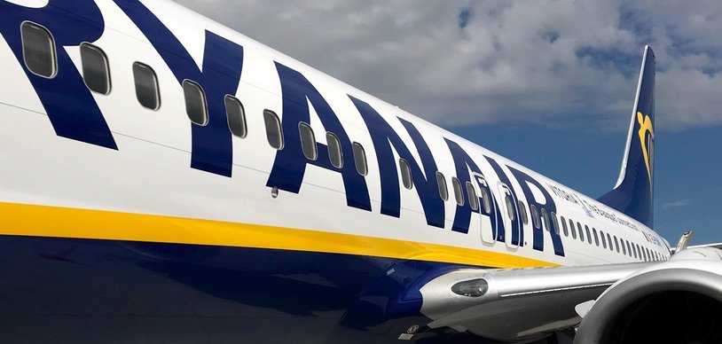 Авіакомпанія Ryanair затіяла літній розпродаж квитків: в Європу можна долетіти за 5 євро