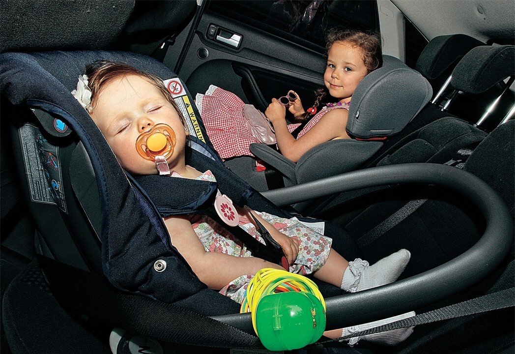 В Украине изменили правила перевозки детей в автокреслах