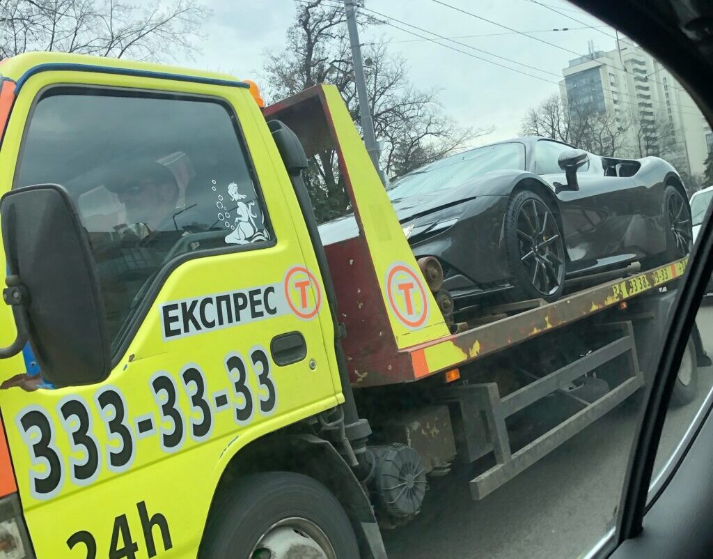 В Україні з'явився 1000-сильний італійський суперкар - today.ua