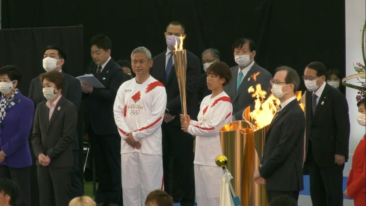 В Японии внезапно погас Олимпийский огонь: в мире заговорили о недобром знаке