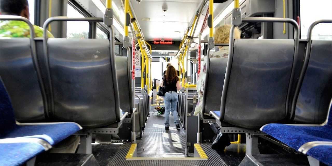 Несмотря на локдаун, в Украине дорожают цены на проезд: подробности