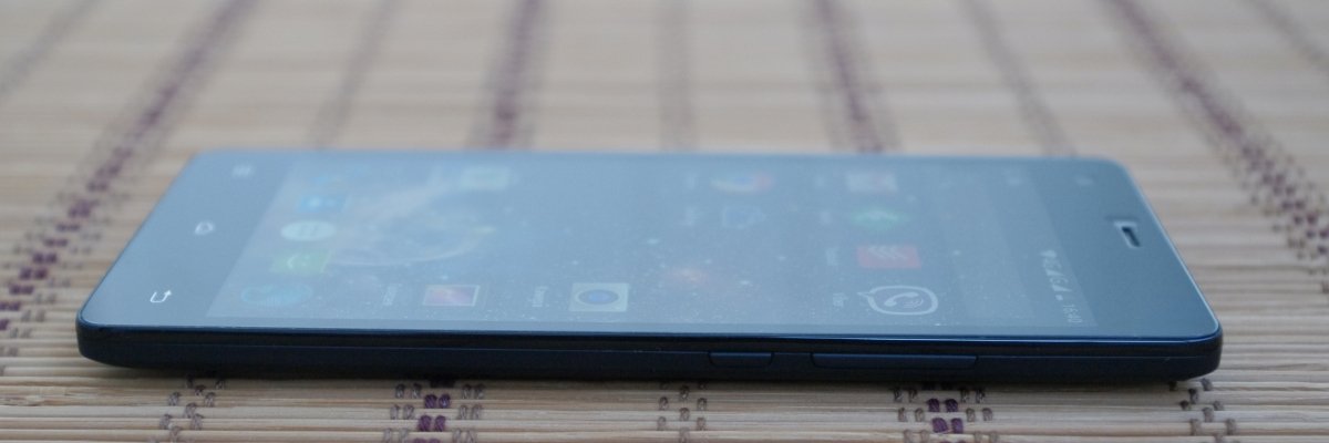 В Сети появились фото и характеристики первого смартфона Tesla