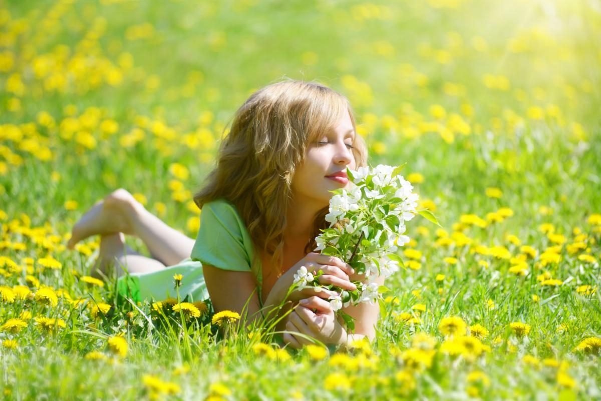 Праздники в апреле: украинцев ждет минимальное количество выходных дней