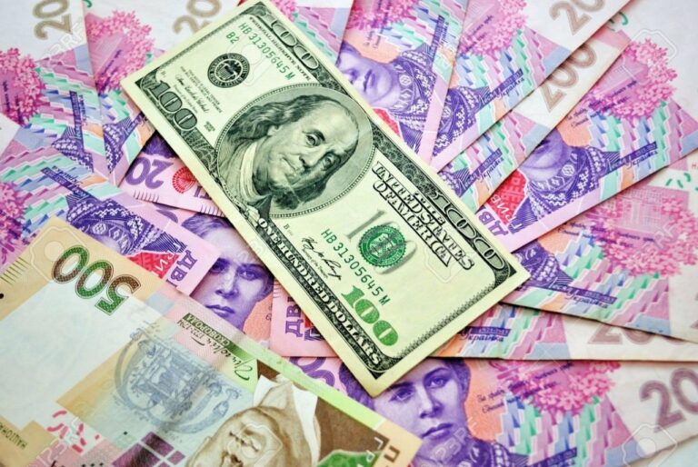 Нацбанк предупредил о росте курса доллара в Украине после выходных - today.ua