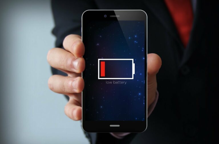 ТОП-5 ошибок, которые допускают пользователи смартфонов во время зарядки устройств - today.ua